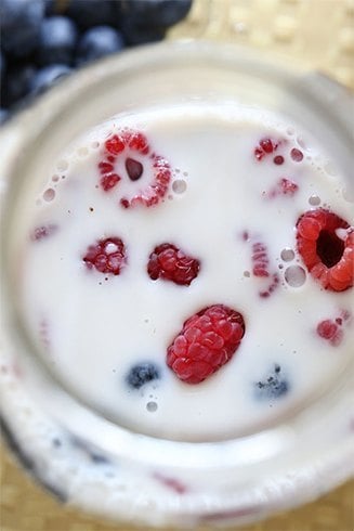 Milk and berries bath