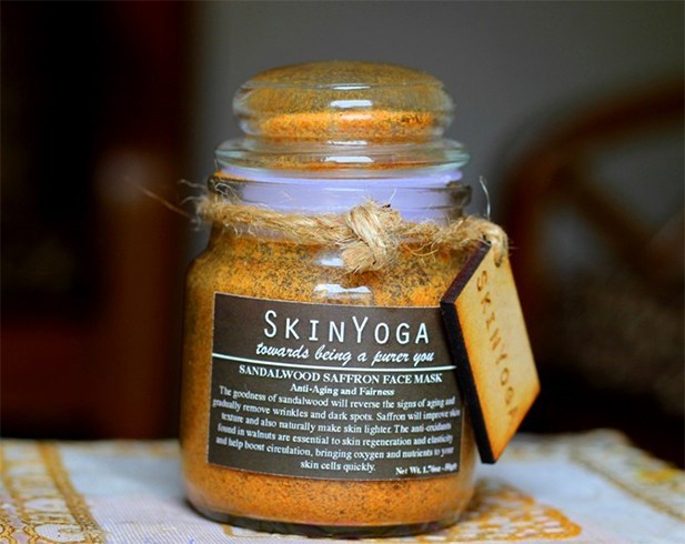 Saffron and Sandalwood Powder Face Pack