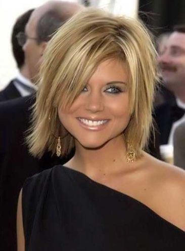 short haircuts for women over 30