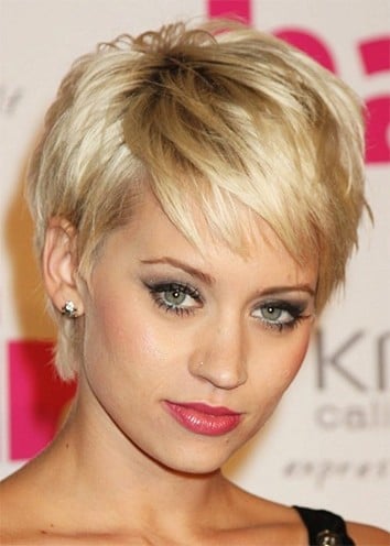 short haircut for women over 30
