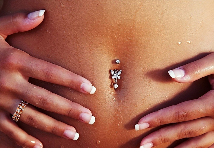 Types of belly piercing