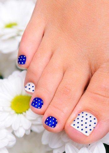 Polka Dot Toenails