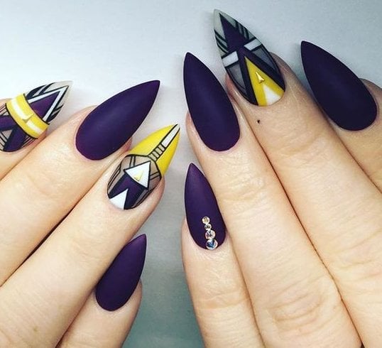 Stiletto nail trend