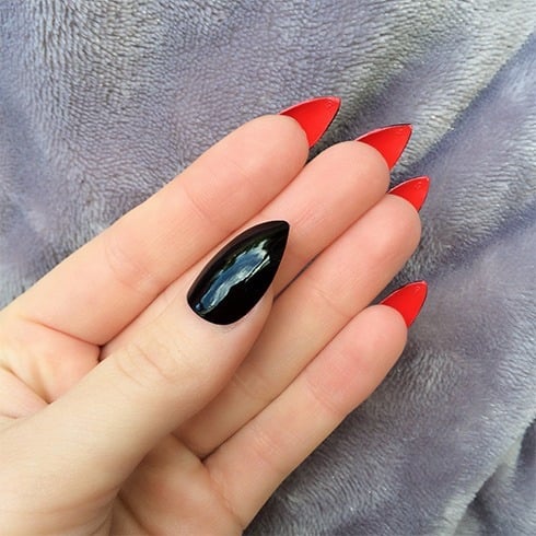 Black stiletto nails