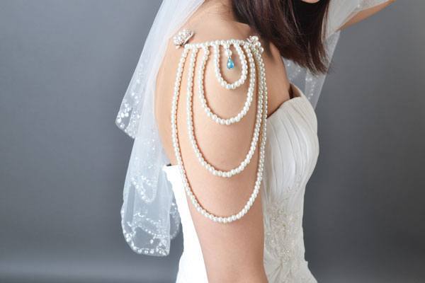 Bridal shoulder jewelry