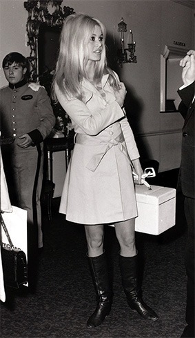 Brigitte Bardot in trench coat