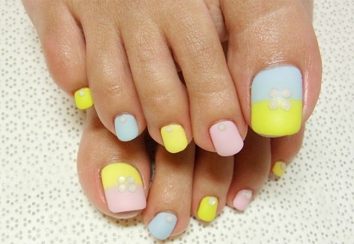 Pastel Nail Designs on Toes