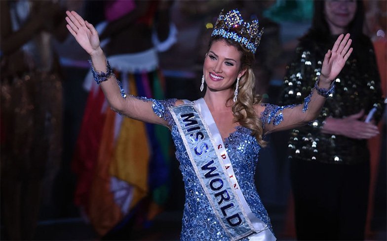 Mireia Lalaguna Miss Universe 2015