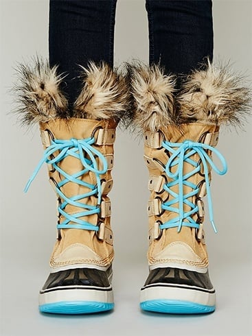 Fashionable Snow Boots For Women To Wear When Going To The Snowy Climes