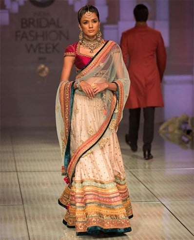 Master Of Drape: Befitting Tarun Tahiliani Collection For Your Bridal ...