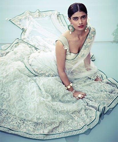 Tarun Tahiliani white bridal lehenga