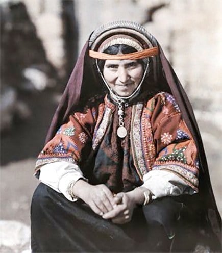 traditional palestinian dress