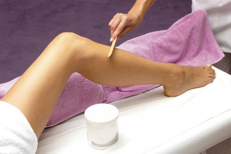 wax your legs at homes