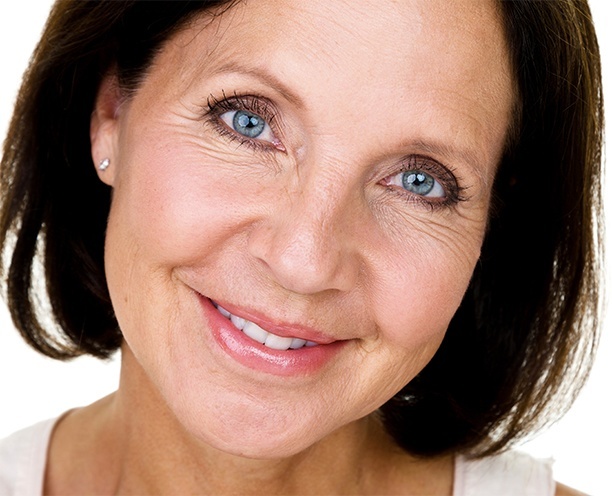 How to apply makeup for older women love