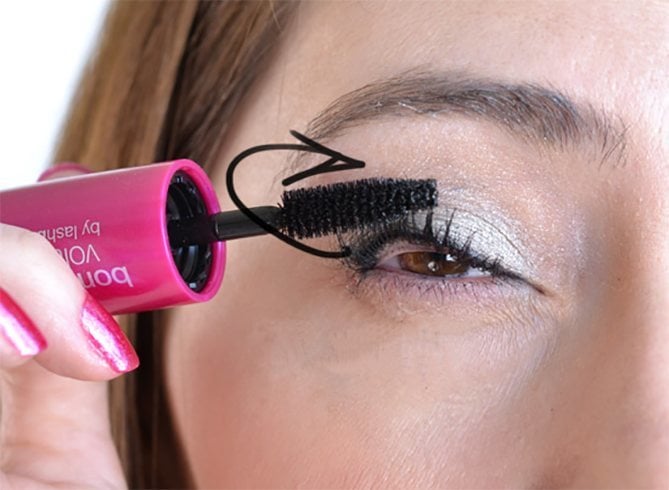 Ways To Apply Mascara On Eyelashes