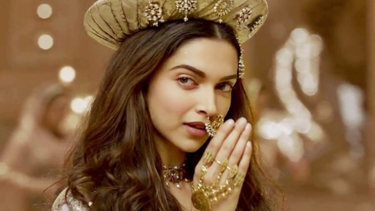 deewani mastani lehenga