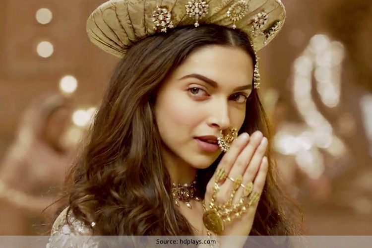 Deepika Padukone look from Bajirao Mastaani film, simple makeup looks