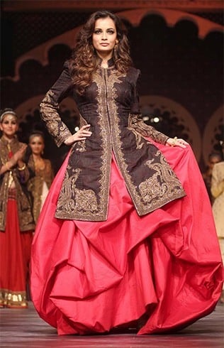 Dia Mirza walks for Raghavendra Rathore