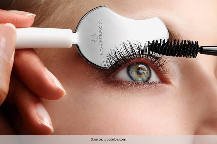 How To Apply Mascara On Eyelashes