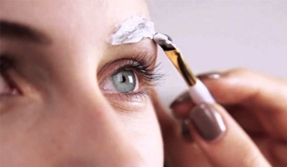 How To Bleach Eyebrows