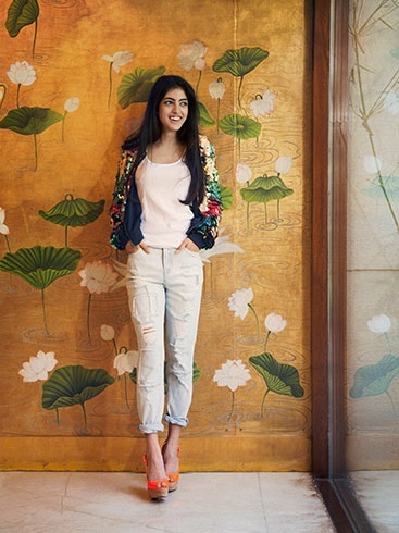 photoshoot of Navya in cuffed denims