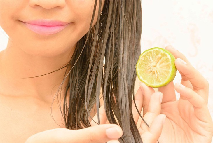 Soak hair in lemon juice