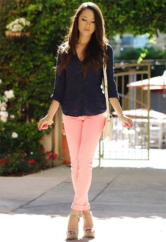 How To Wear Baby Pink Jeans