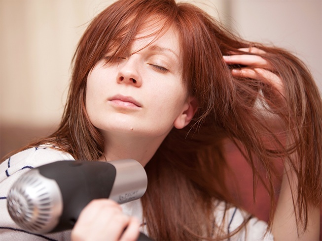 causes of hair breakage