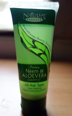 Herbal shampoo for dry hair
