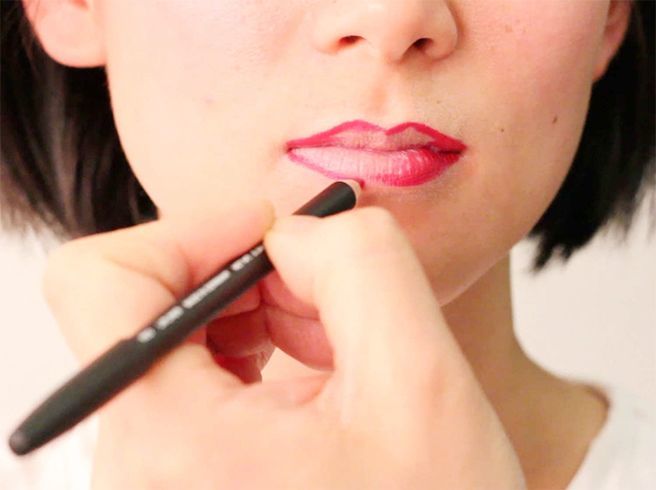 Best Ways To Outline Lips