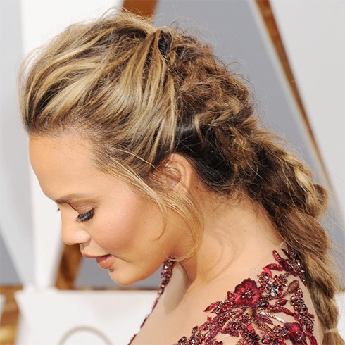 Chrissy Teigen Messy Braid At the Oscars 2016