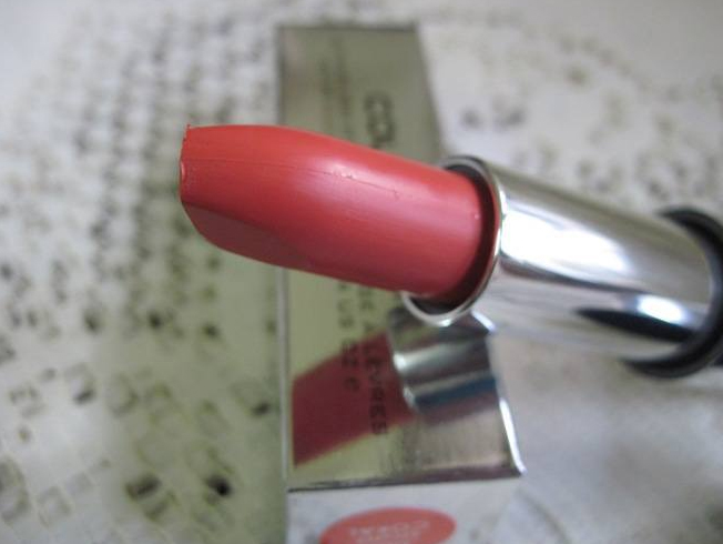 Colorbar Light Coral Ultimate 8 hrs Stay Lipstick