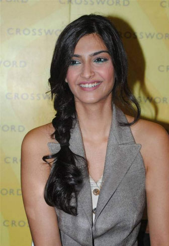 Side Messy Braid For Sonam Kapoor