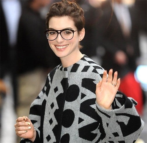 Anne Hathway round glasses