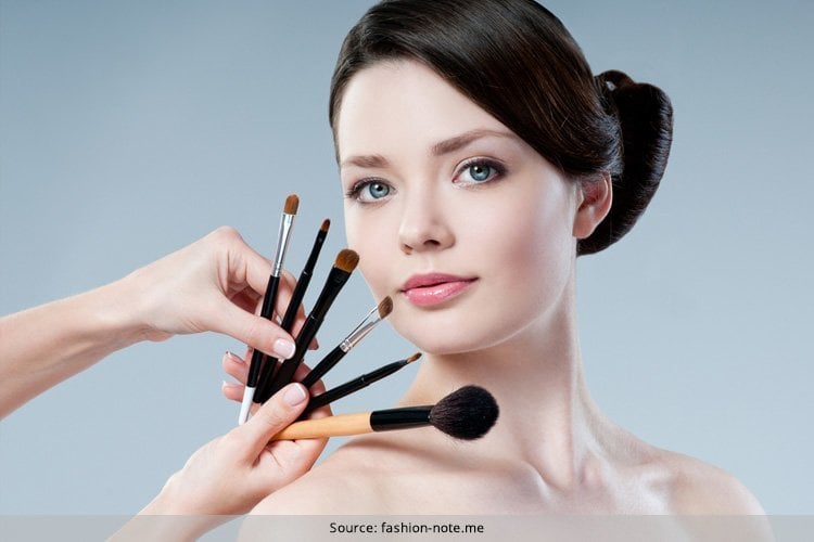 How To Use Makeup Brushes