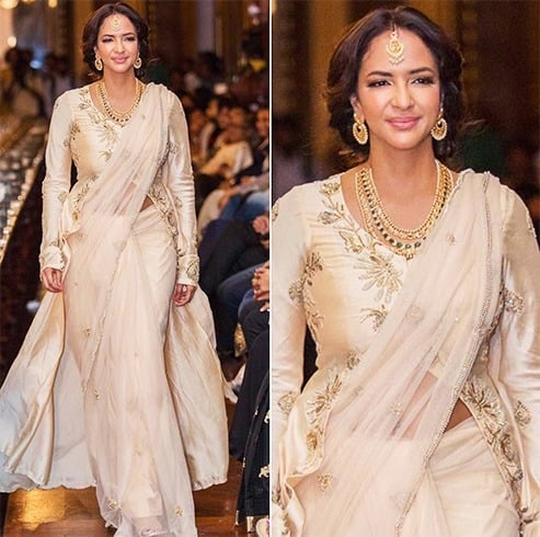 Lakshmi Manchu in cream shade net sari