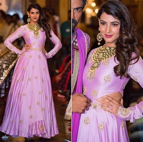 Sonal Chauhan in lavender cut out gown