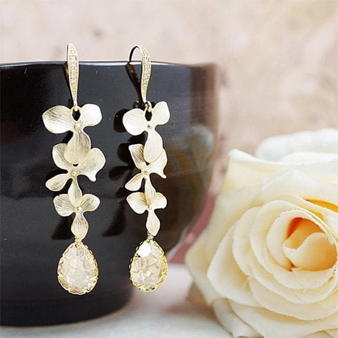 Tips On Wearing Dangling Earrings