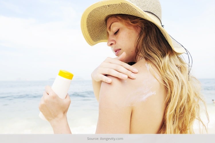 How To Apply Sunscreen