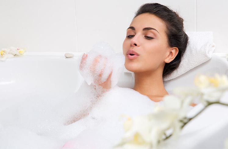 Natural Homemade Bubble Bath Recipes