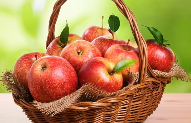 Nourish Your Skin With Apples