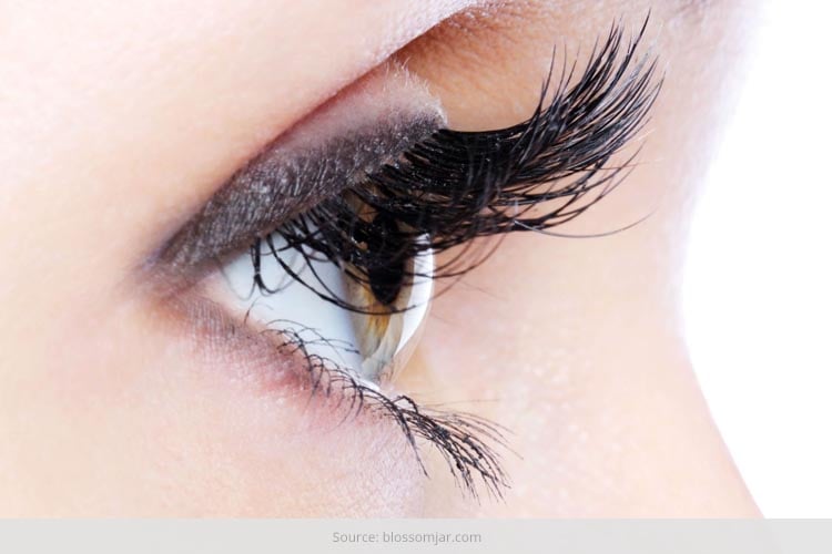 Tips To Grow Long Eyelashes