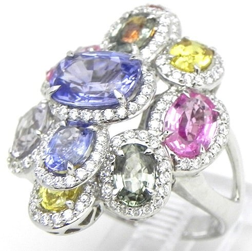 Colors in diamond ring