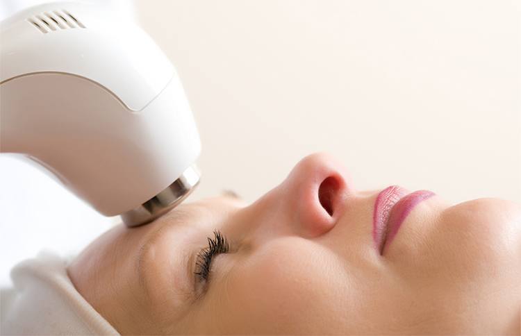 led light facial treatment