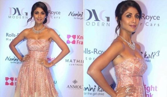Shilpa Shetty Walks For Anmol Jewellers