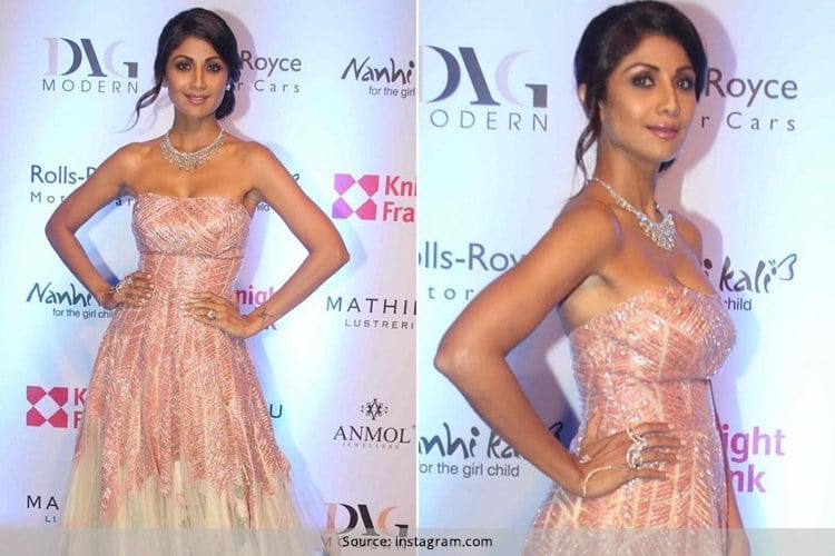 Shilpa Shetty Walks For Anmol Jewellers