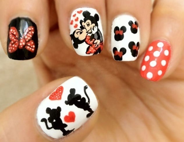 matte mickey and minie nail design