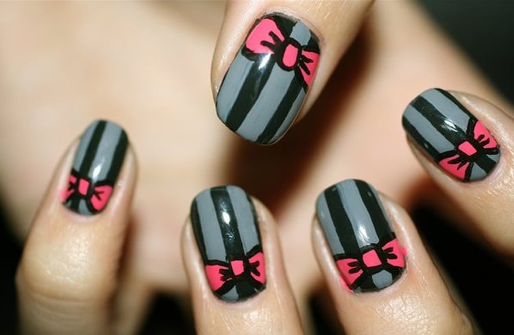 Black and Red Striped Nail Art - wide 4