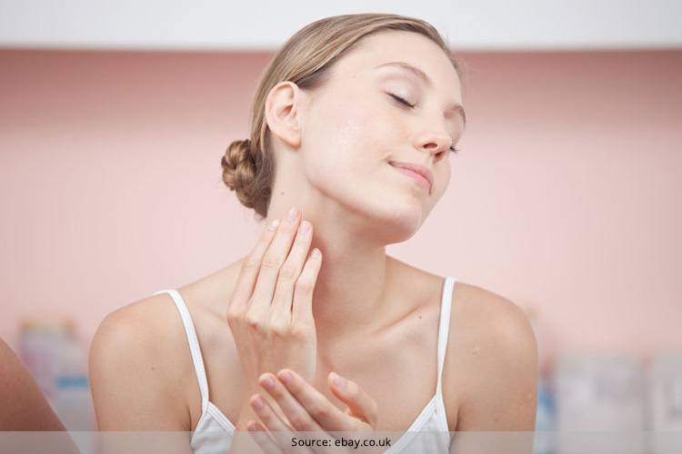 Best Creams For a Younger Looking Neck