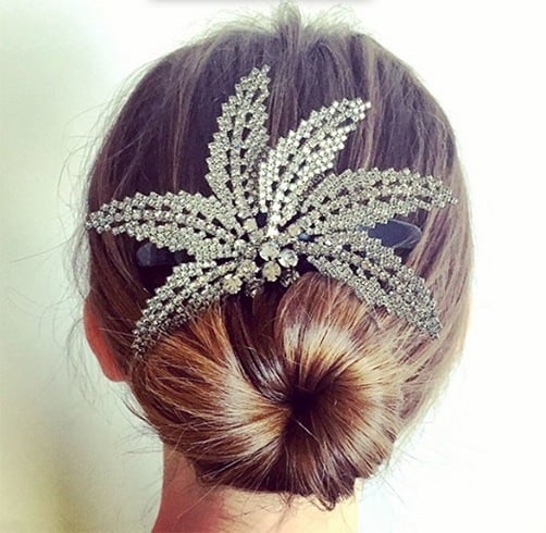 10 Minutes Is What You Need To Accessorize Your Bridal Hair Wearing Cute Wedding  Hair Accessories